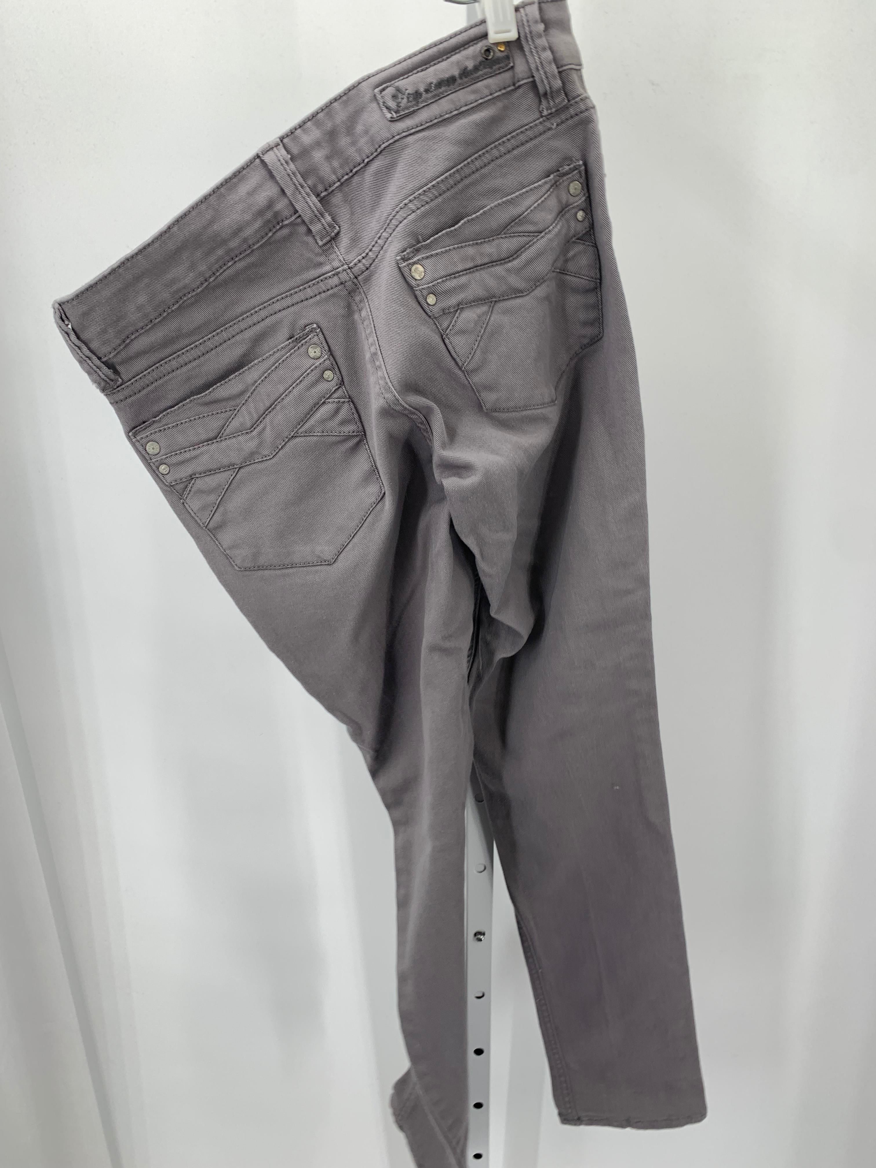 L.E.I. Size 5 Juniors Jeans