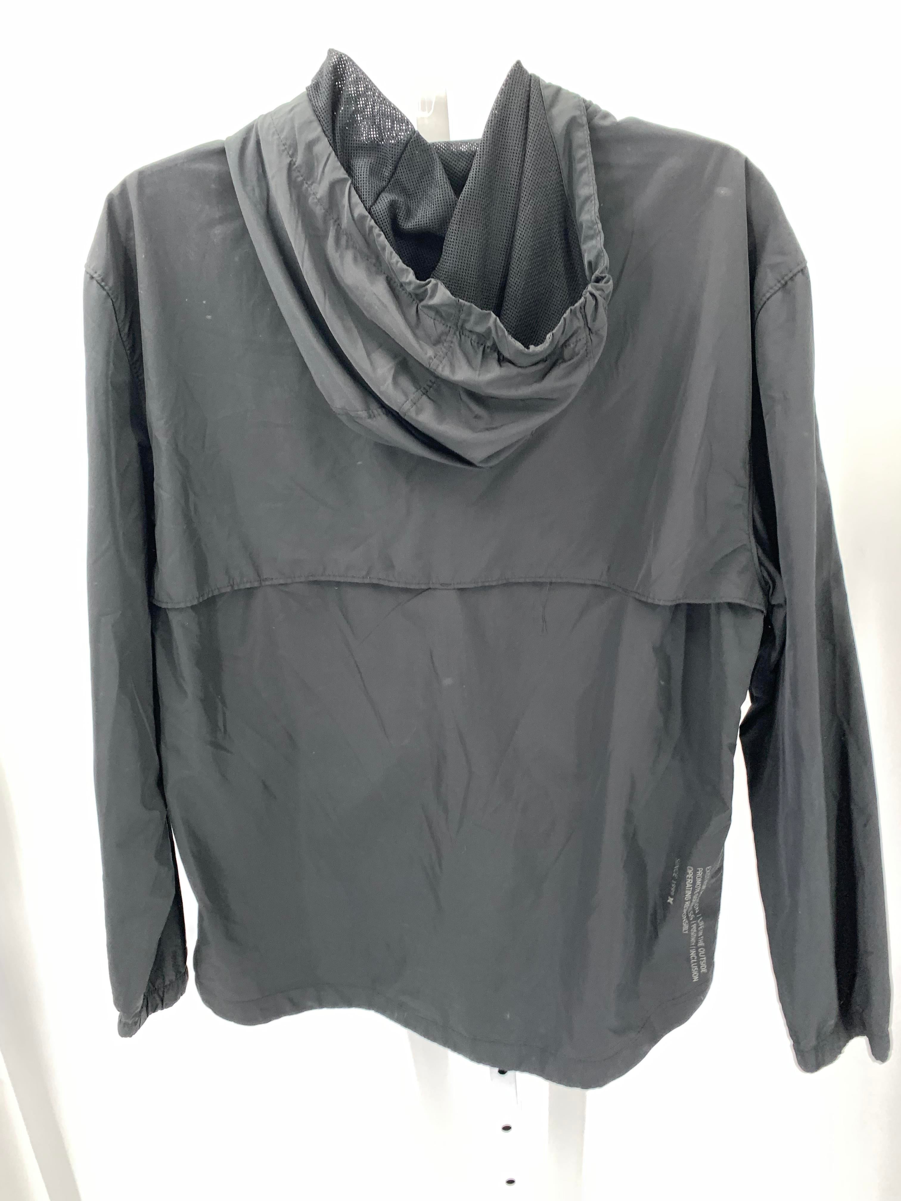 HOODED WINDBREAKER