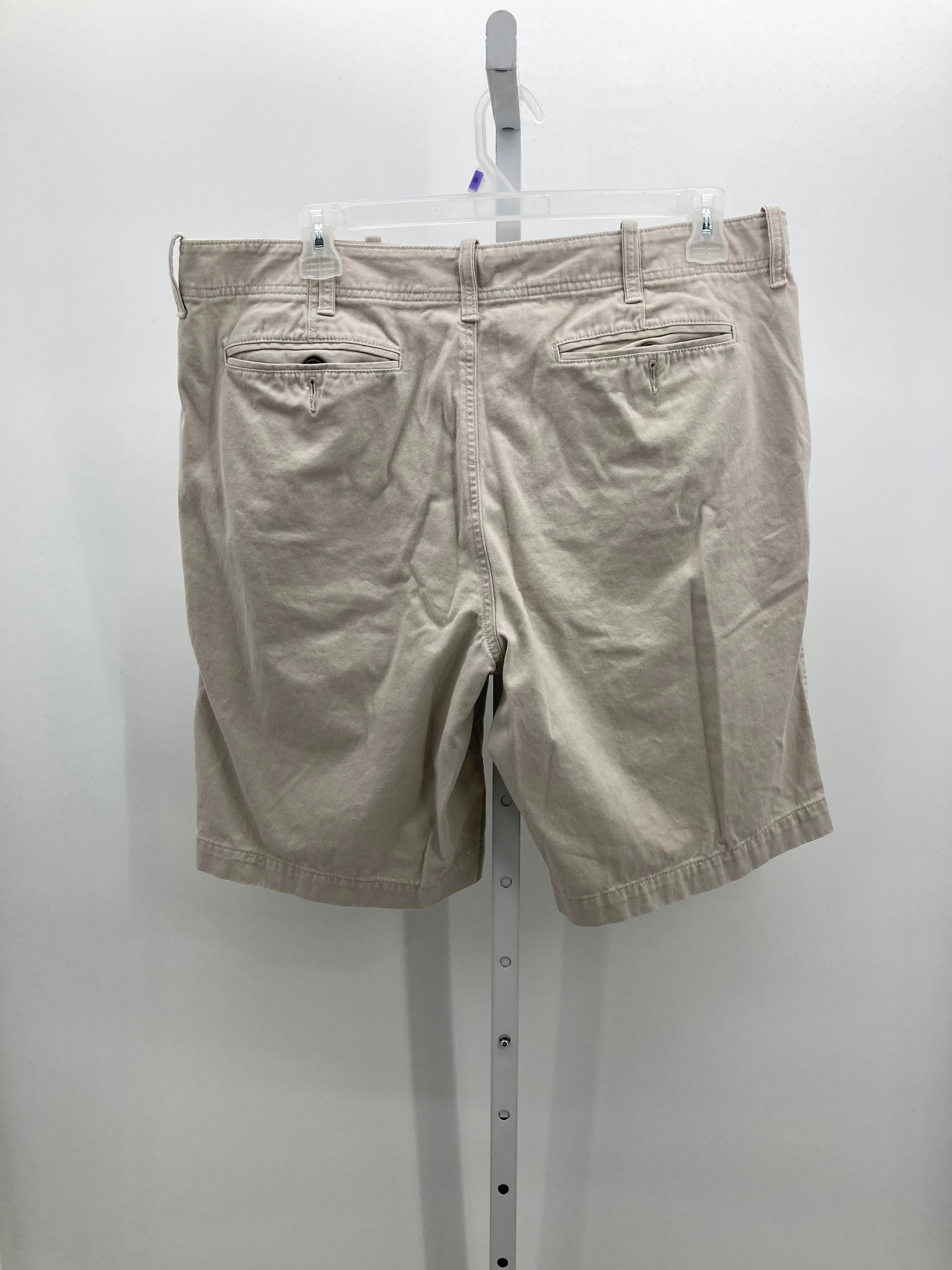 KHAKI SHORTS