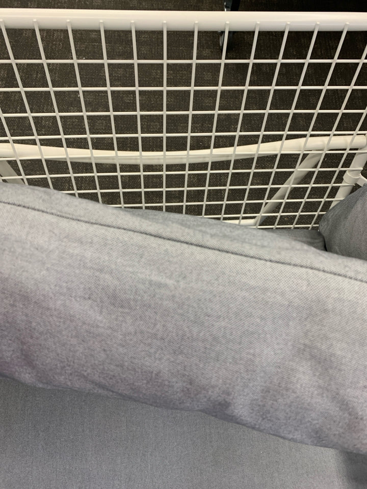 CORNER CHAIR W/WHITE WHITE METAL FRAME & 3 GRAY CUSHIONS.