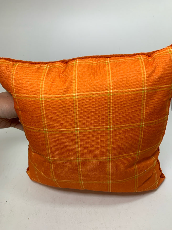 HAPPY FALL ORANGE PILLOW.