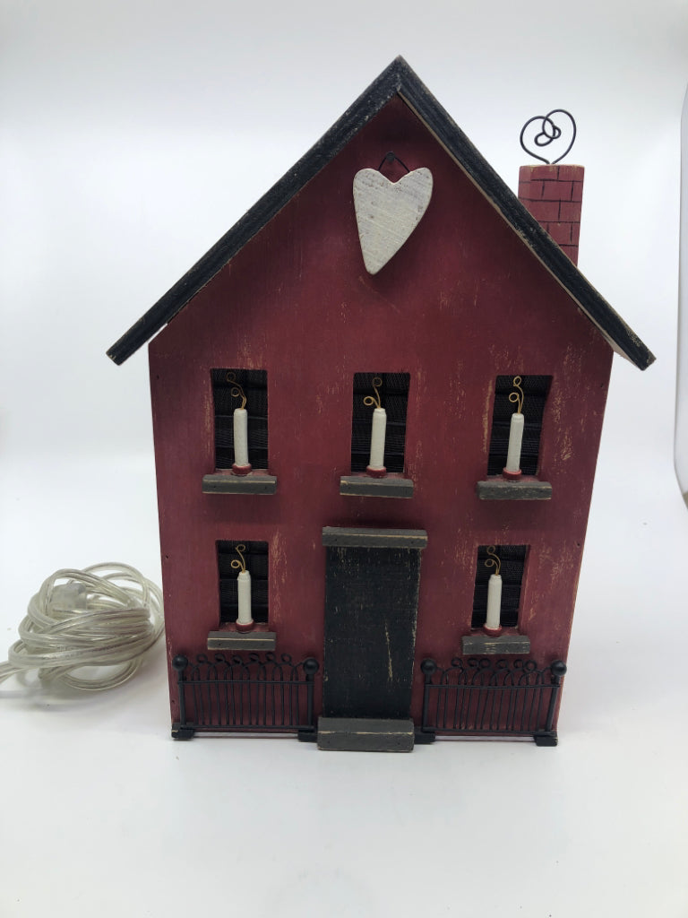 PRIMITIVE RED HOUSE LIGHT UP W/HEART.