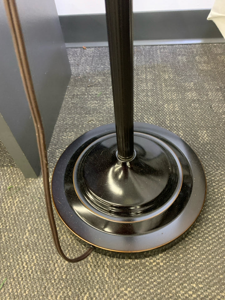BLACK BASE TWO HEAD GLASS SHADE LAMP.