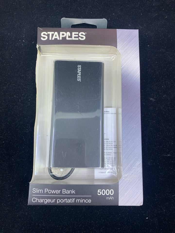 NIB STAPLES SLIM POWER BANK.