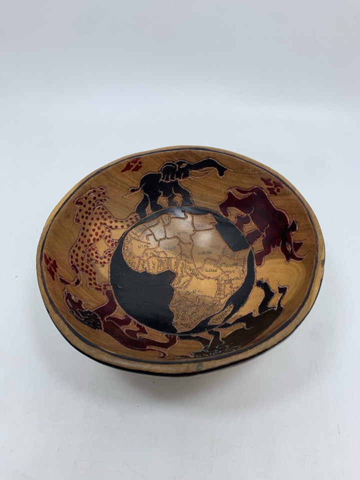 CARVED WOODEN AFRICAN BOWL W/PAINTED ANIMALS.