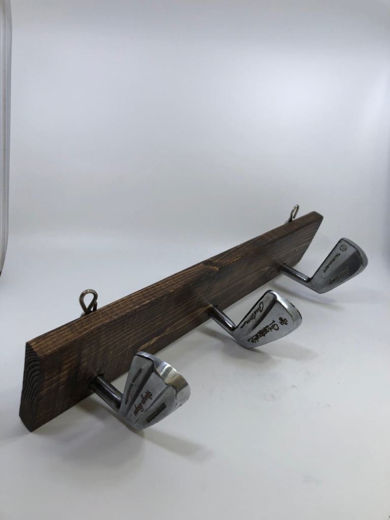 3-HOOK GOLF CLUB WALL-HOOKS.