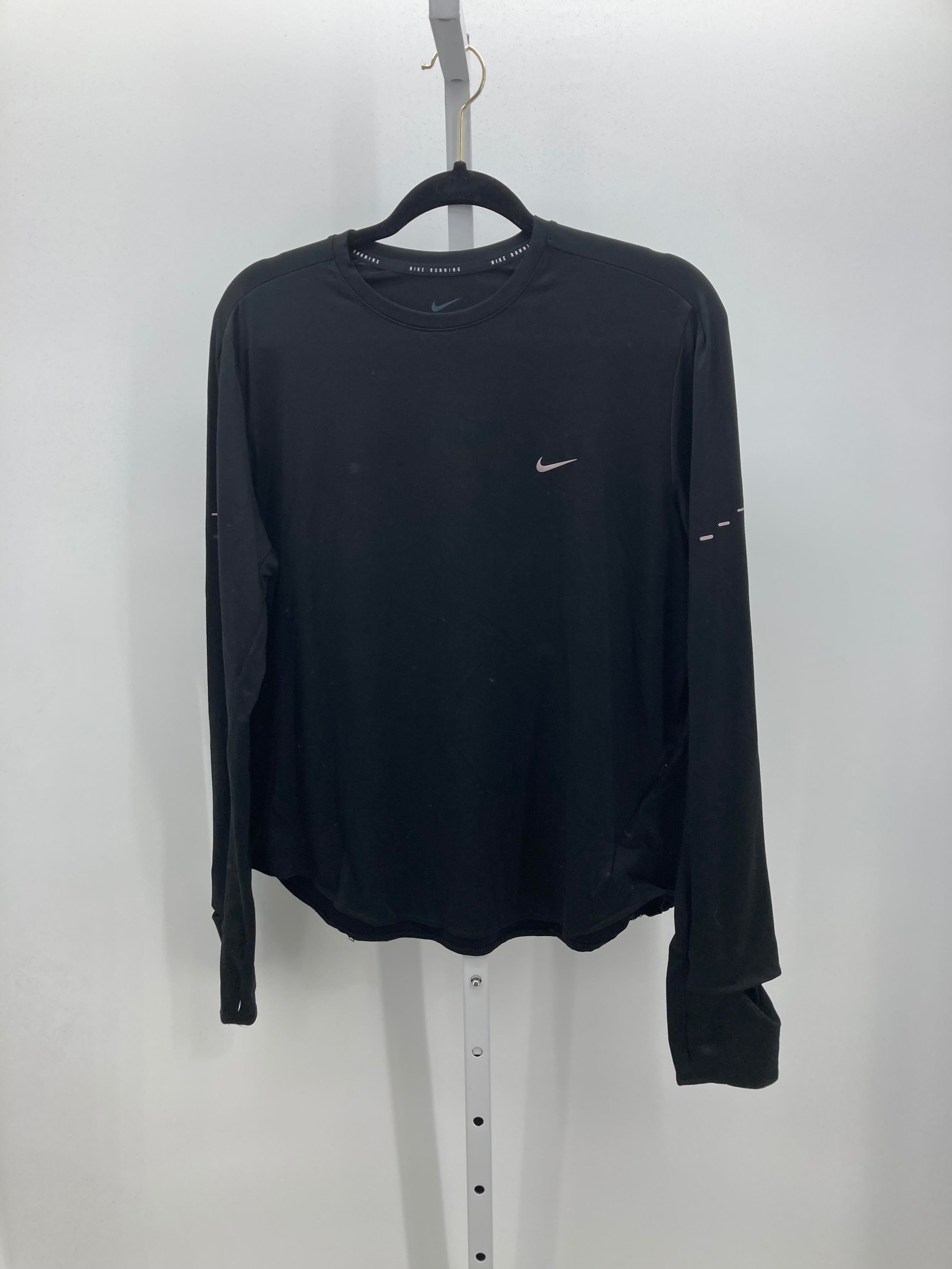 Nike Size Extra Large Misses Long Sleeve Shirt
