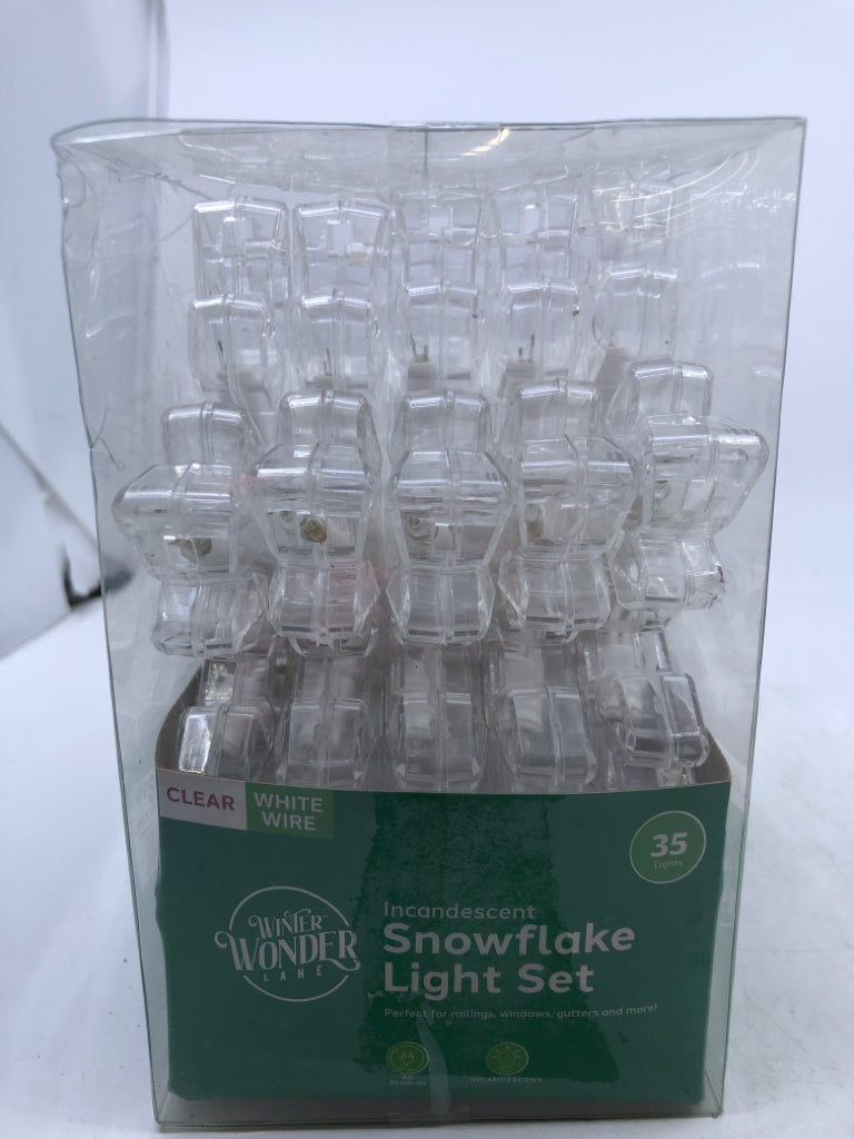 NIB SNOWFLAKE LIGHT SET.