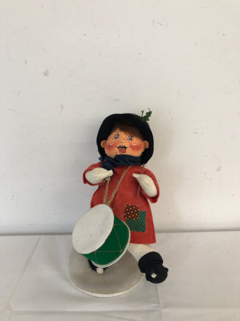 1997 ANNALEE LITTLE DRUMMER BOY IN RED COAT.