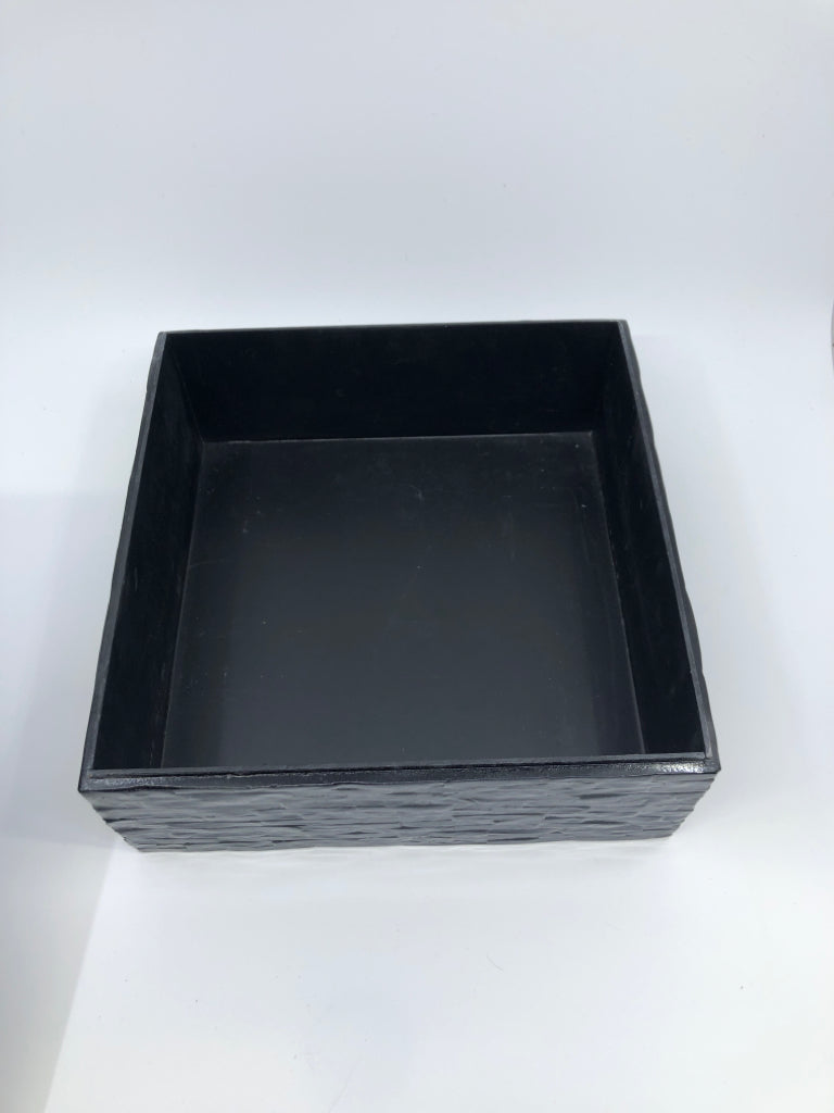 DARK BLUE SHINE SQUARE TILE LOOK STORAGE BOX W/ HANDLE.