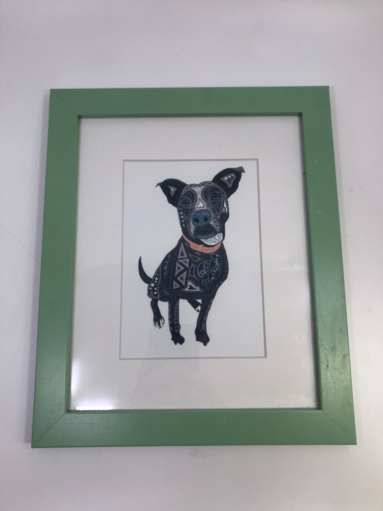 GEOMETRIC BLUE DOG W/COLLAR IN GREEN FRAME.