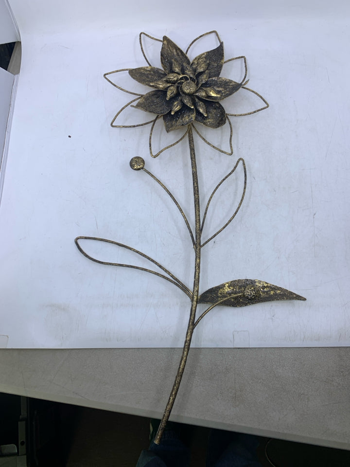 DISTRESSED GOLD METAL FLOWER 3D.