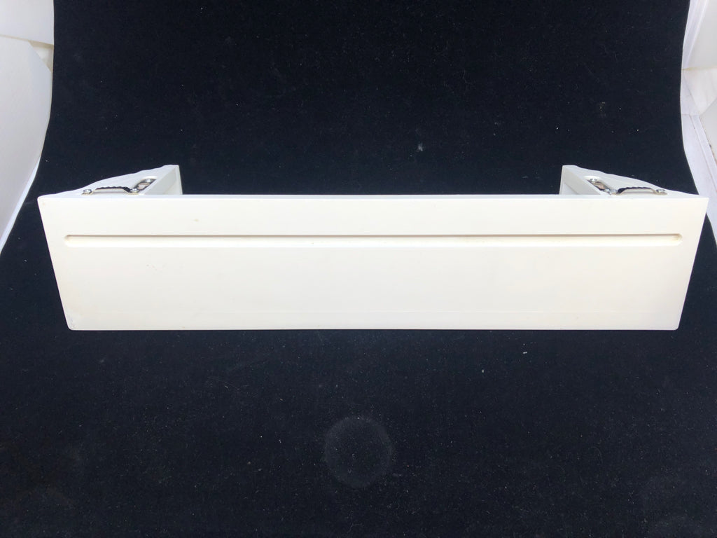 SMALL WHITE LEDGE WALL SHELF.