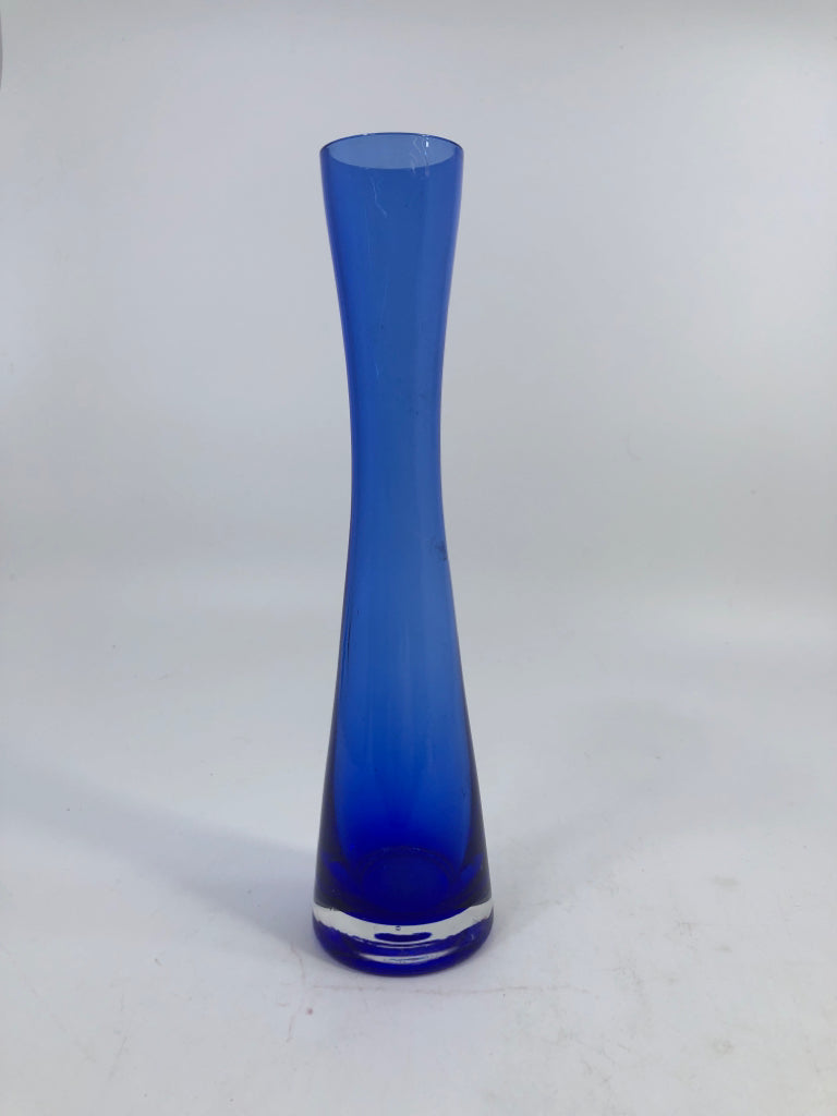 COBALT BLUE BUD VASE.
