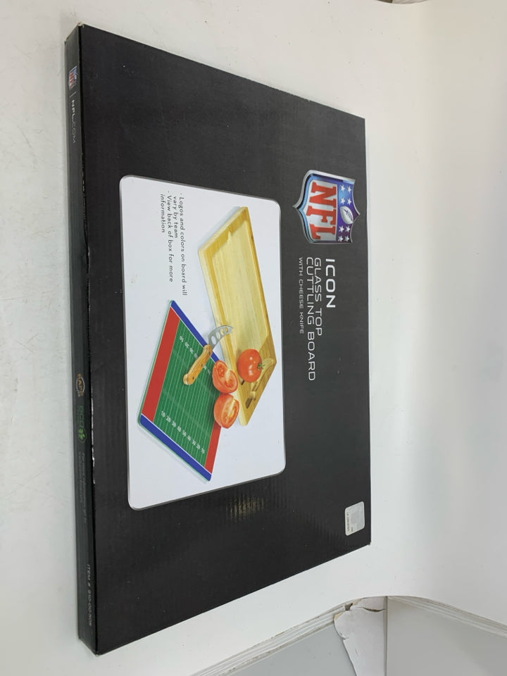 NIB GLASS TOP CUTTING BOARD W/ CHEESE KNIFE.