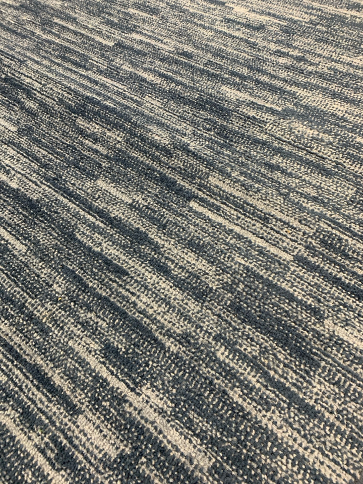 NAVY BLUE INDOOR/OUTDOOR RUG.