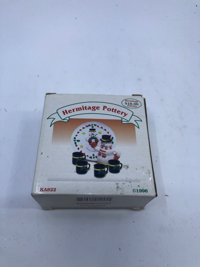 NIB MINI SNOWMAN TEA SET.