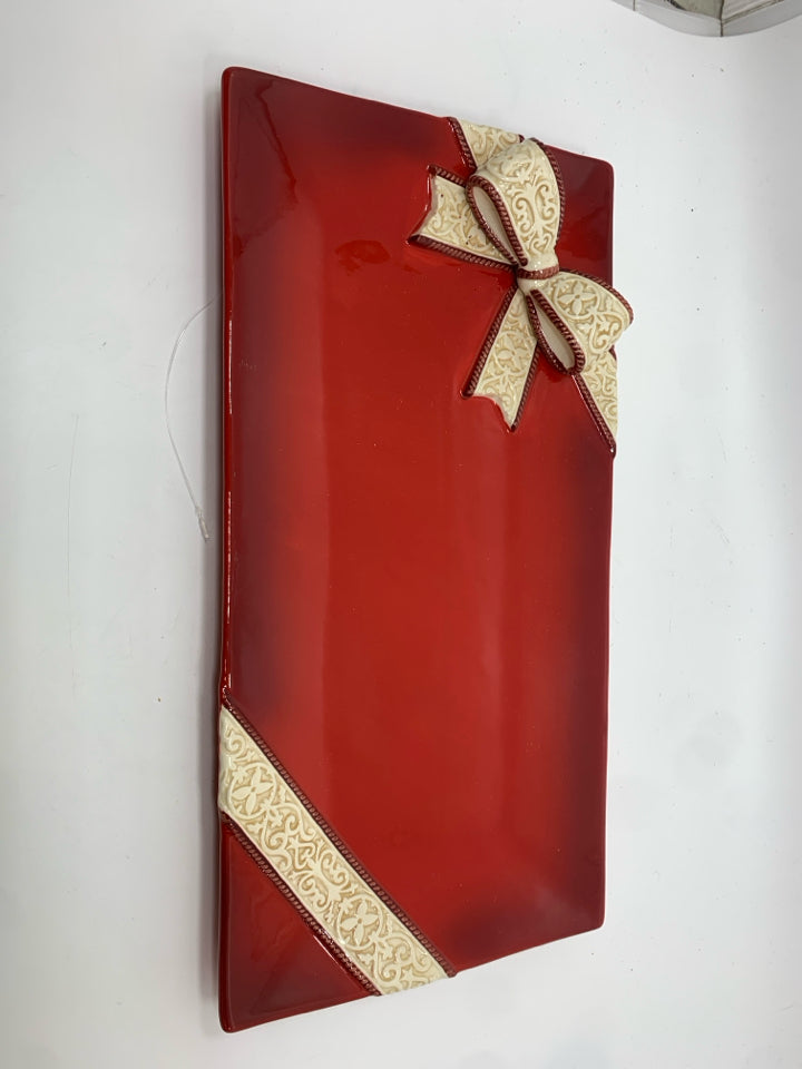 CERAMIC BOW SERVING PLATTER.