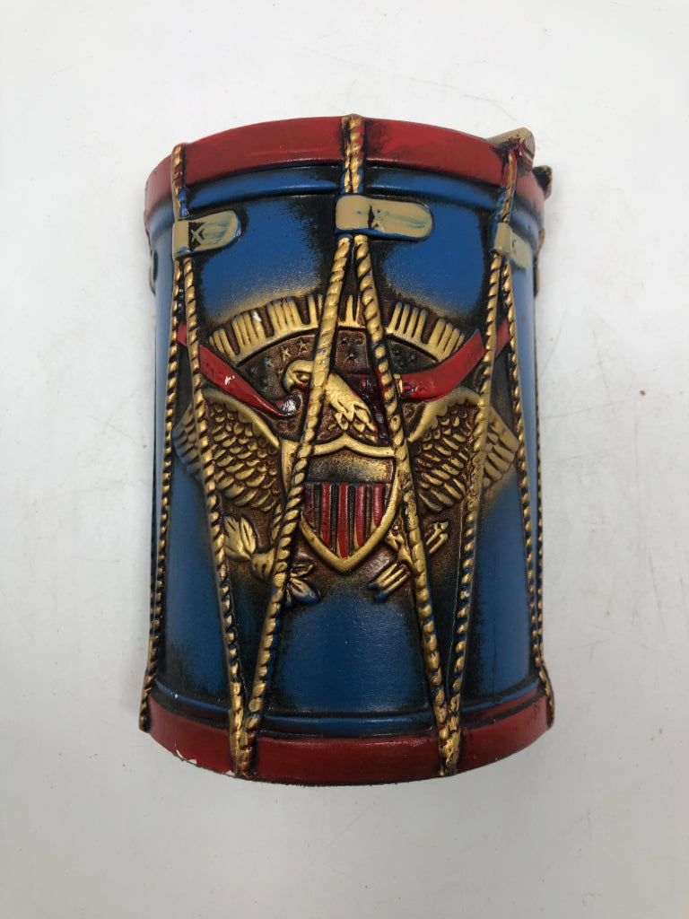PATRIOTIC EAGLE CERAMIC SNARE DRUM DECOR.