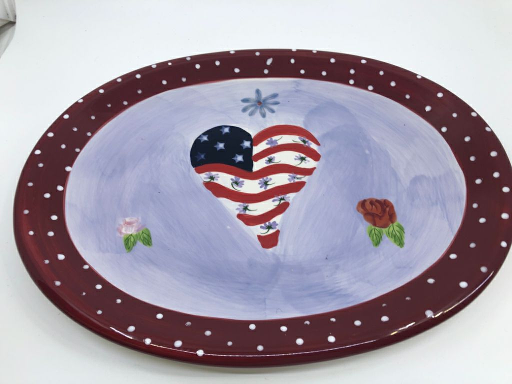 AMERICANA HEART OVAL PLATTER.