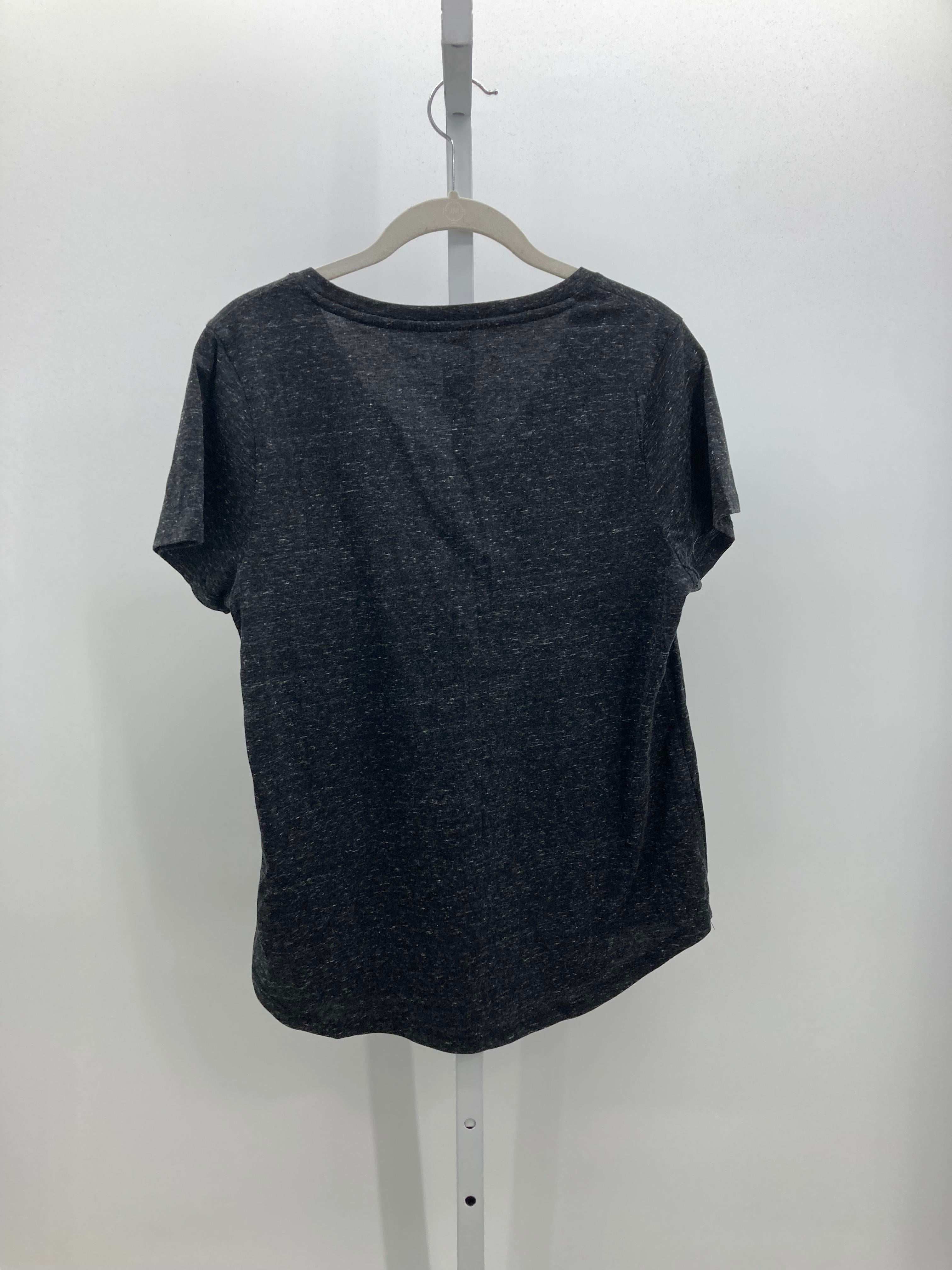 NBA Size Medium Misses Short Sleeve Shirt