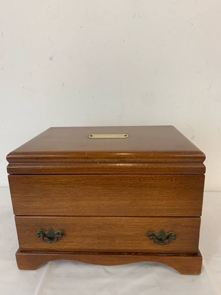 WOOD JEWELRY BOX W 1 DRAWER.