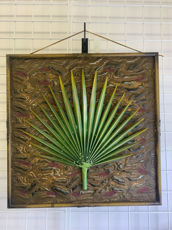 SQUARE METAL LEAF WALL HANGING.