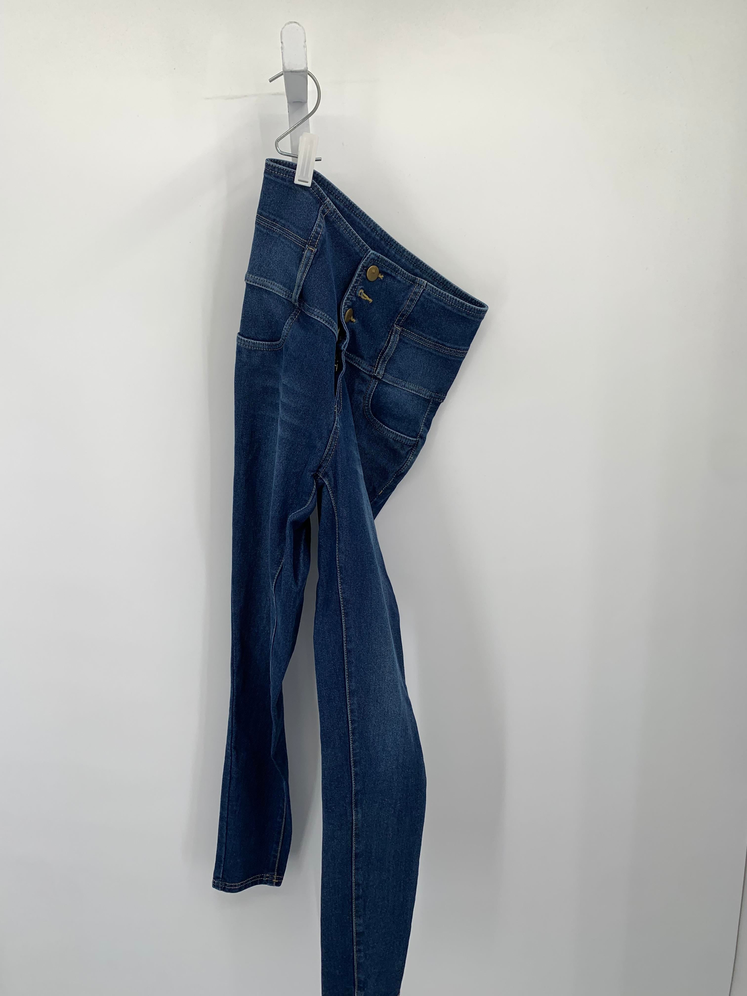 JW Maxx Size Medium Juniors Jeans