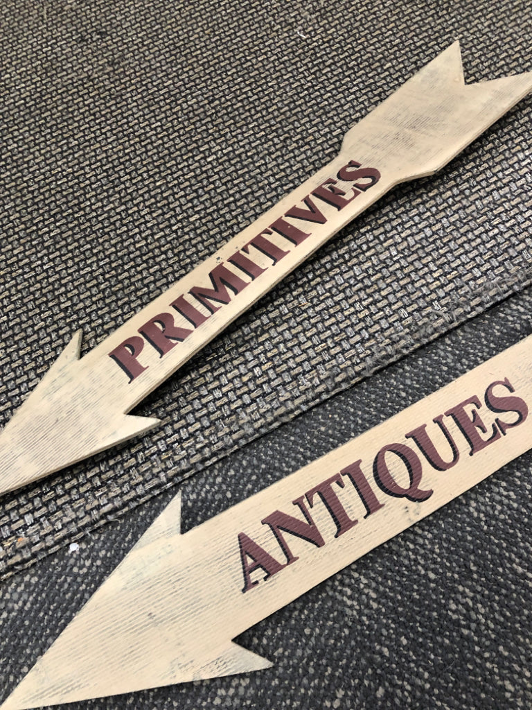 2 ANTIQUES+ PRIMITIVES WOOD ARROW WALL DECOR.