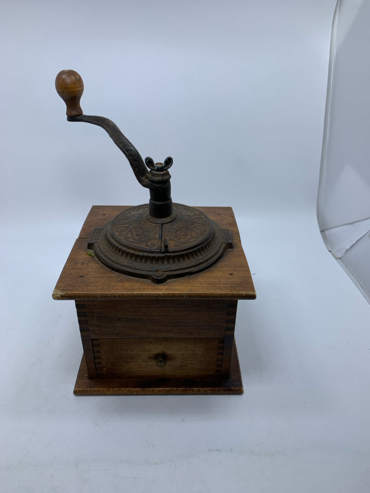 VTG COFFEE MILL/GRINDER.