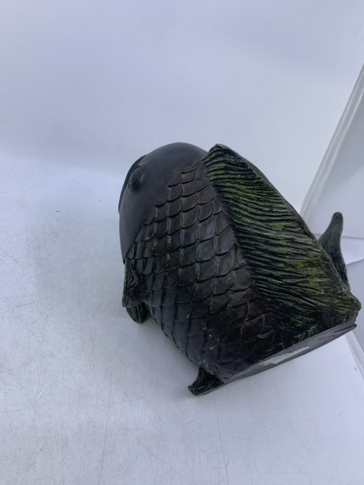 RESIN FISH DECOR W/ TAIL UP.