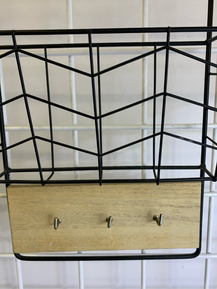BLACK WIRE HANGING MAIL HOLDER WITH 3 HOOKS.