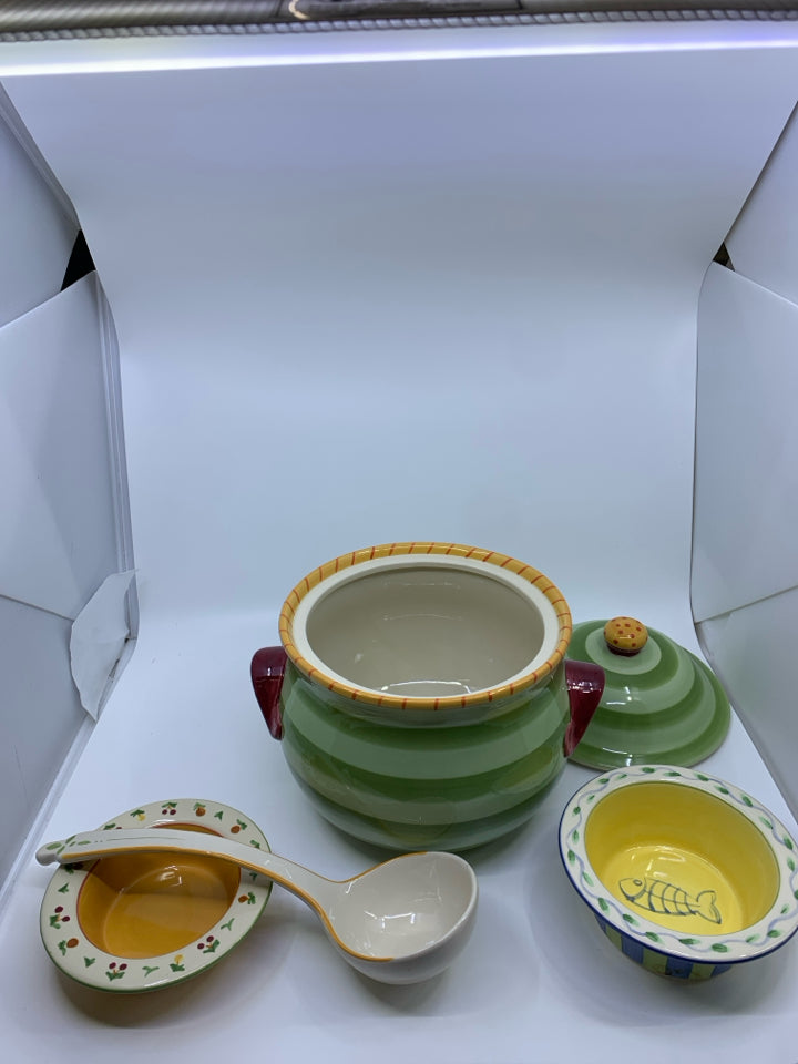 GREEN AND YELLOW SOUP TUREEN W 2 BOWLS.