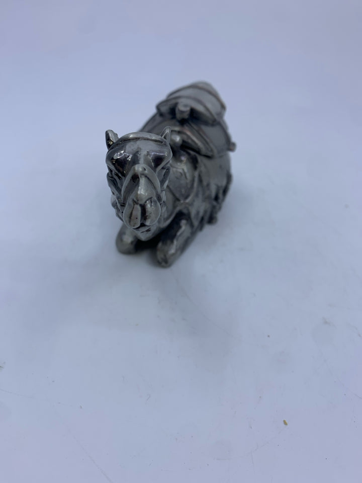 MIDDLE EASTER CAMEL TRINKET BOX.