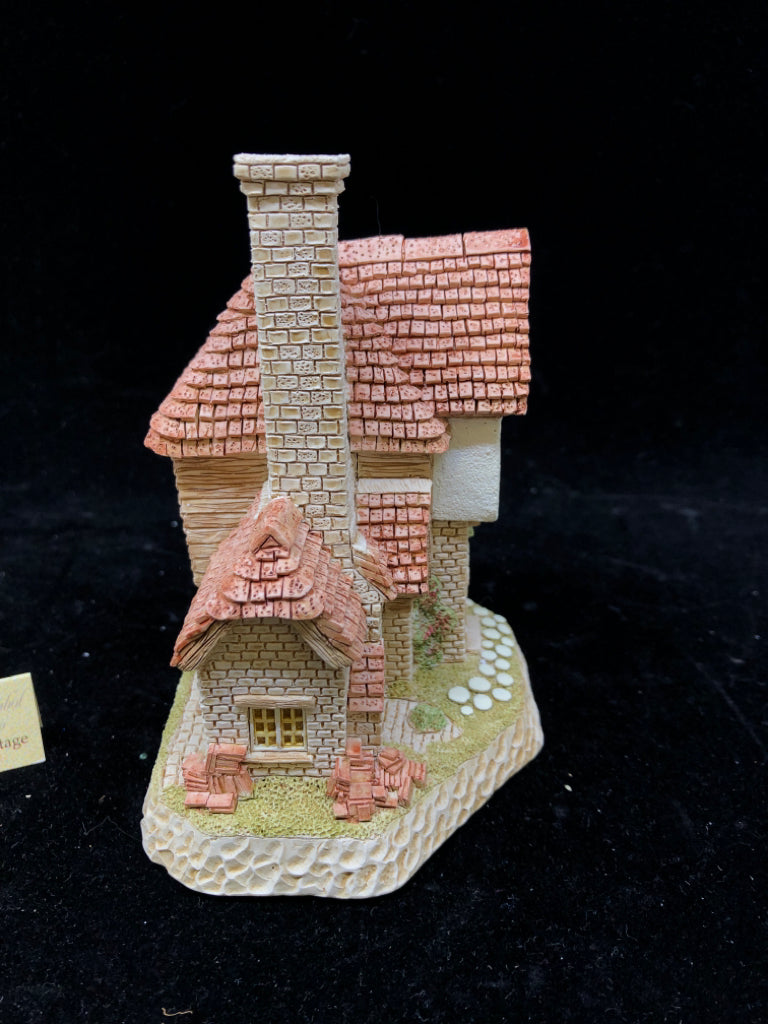 DAVID WINTER COTTAGE TILE MAKERS COTTAGE.