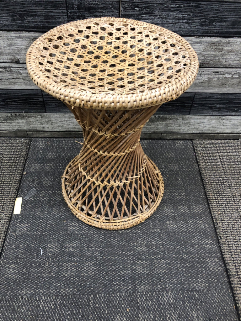 WICKER TWIST LIGHT WEIGHT PLANT STAND.