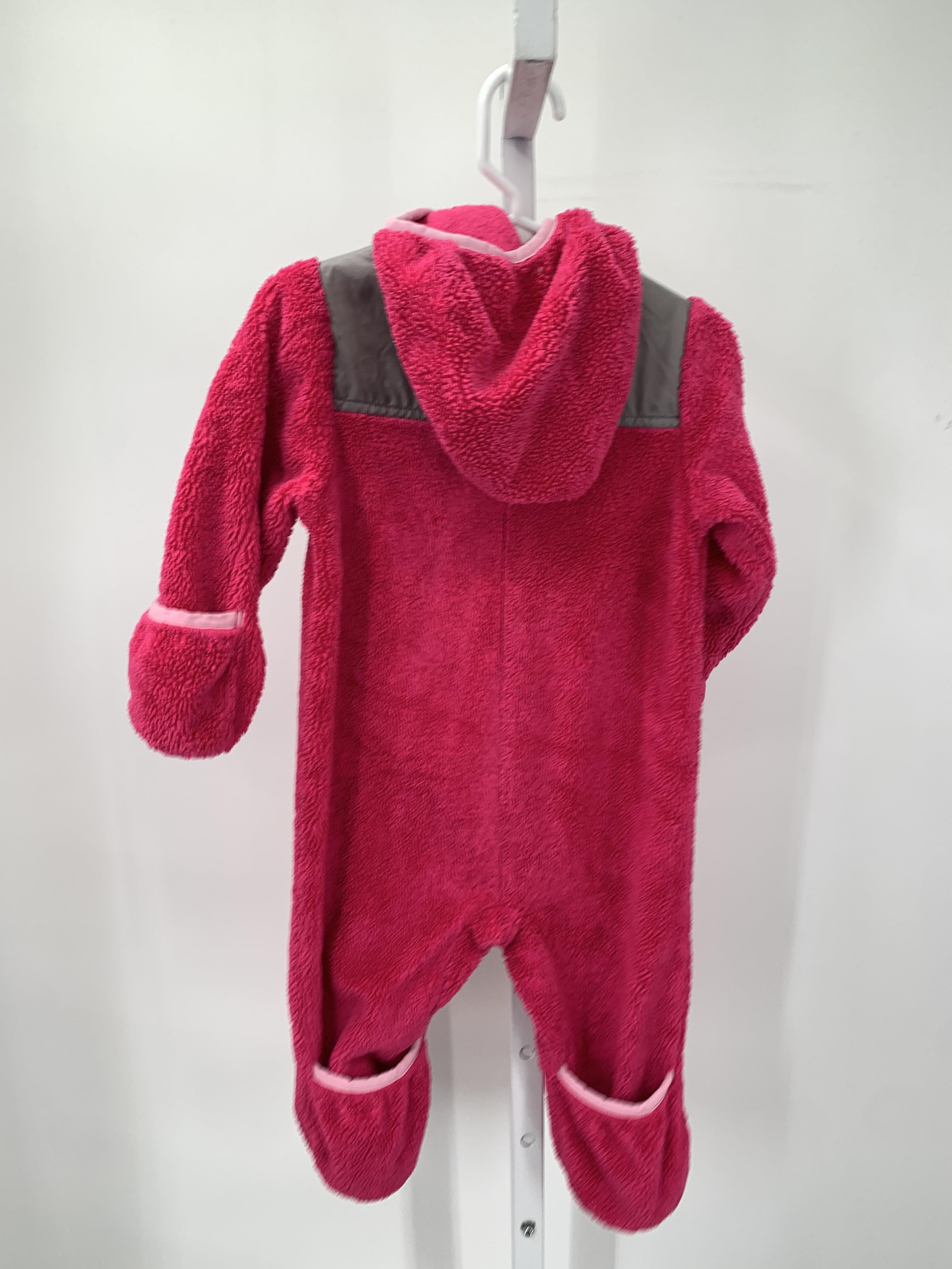 The North Face Size 6-12 mon Girls Snow Suit