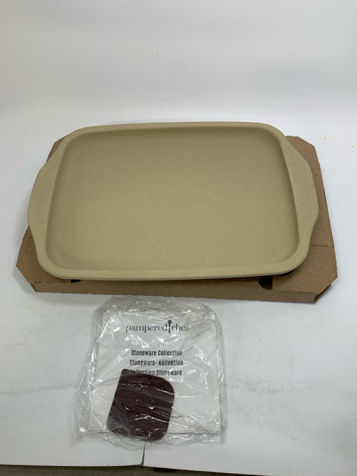 NIB MEDIUM STONE BAR PAN 13" X 9" #100255.