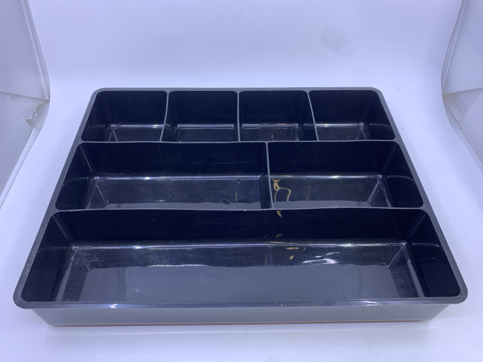 BLACK PLASTIC OFFICE DRAWER DIVIDER.