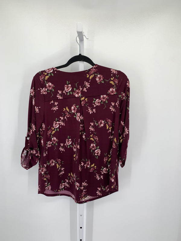 Size Small Misses 3/4 Sleeve Shirt