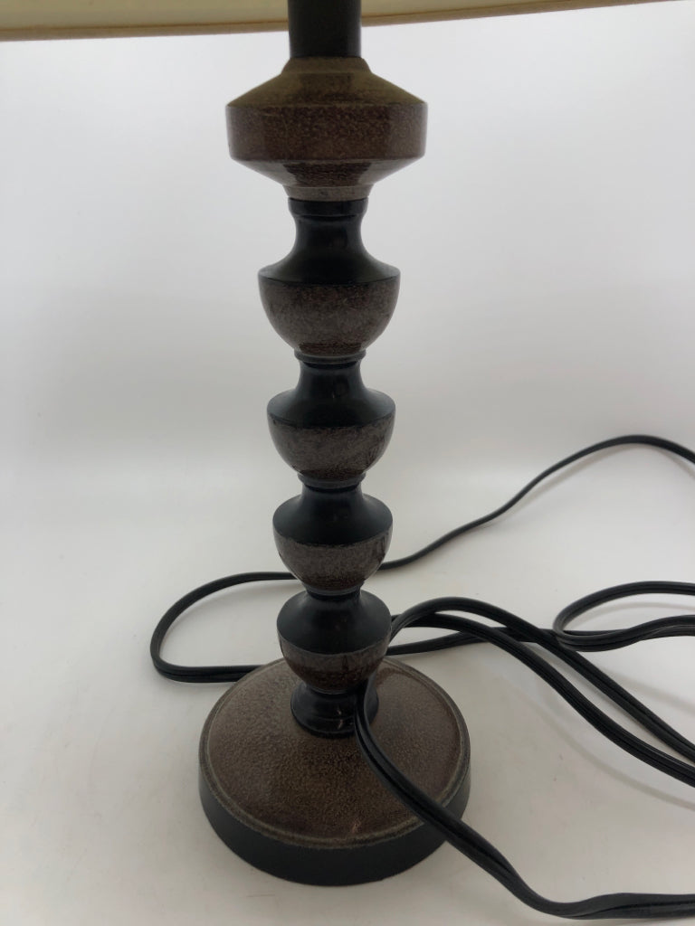 FAUX STONE/METAL STACKED LIGHT BARREL SHADE.