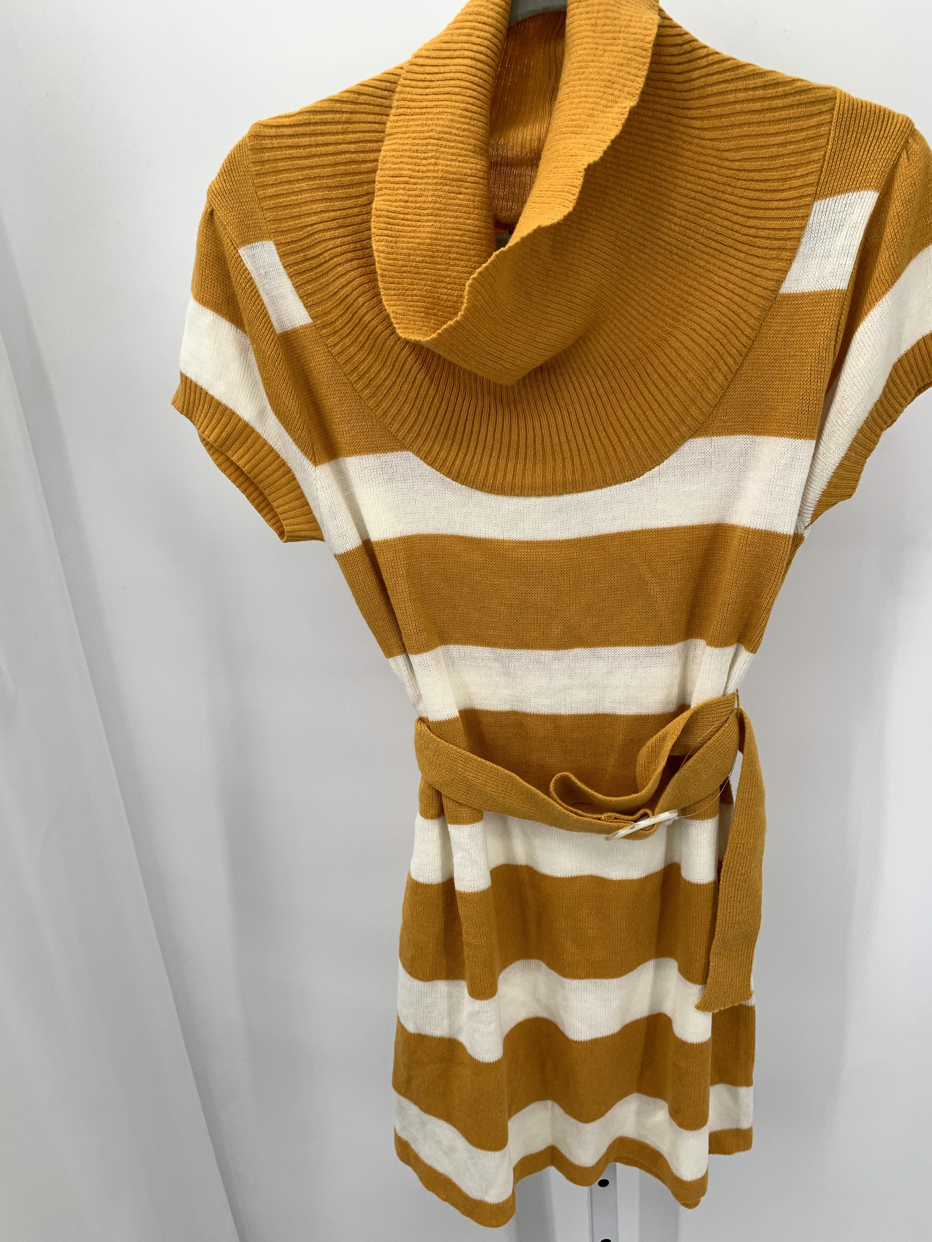 Size Large Juniors Short Sleeve Dress