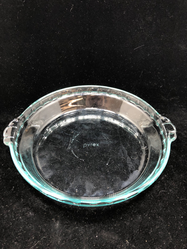 GREEN GLASS PYREX PIE DISH.