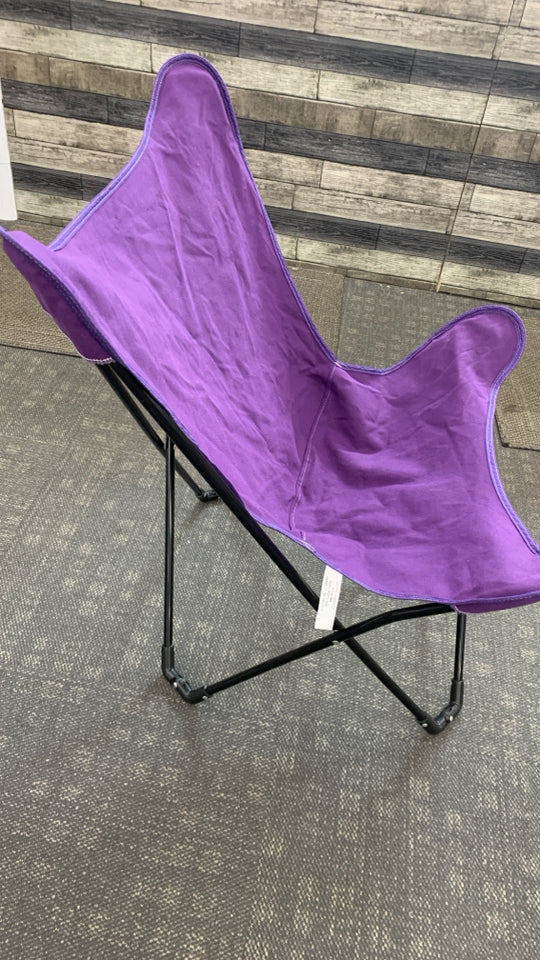 PURPLE BUTTERFLY CANVAS CHAIR.