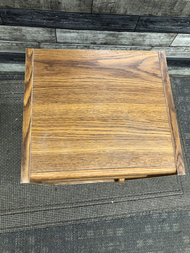 BROWN SIDE TABLE W/ STORAGE.