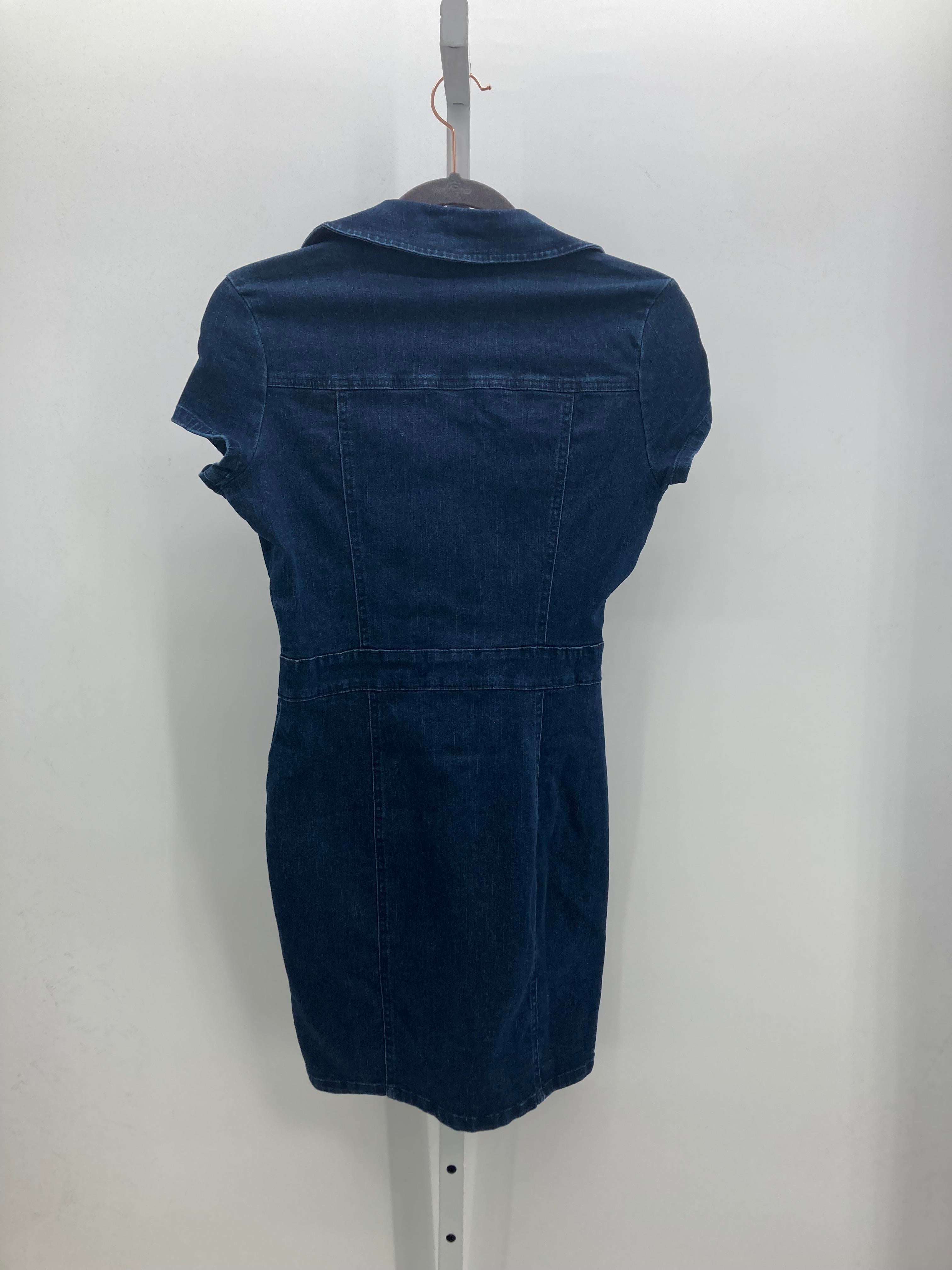 Guess Size Small Misses Short Sleeve Dress