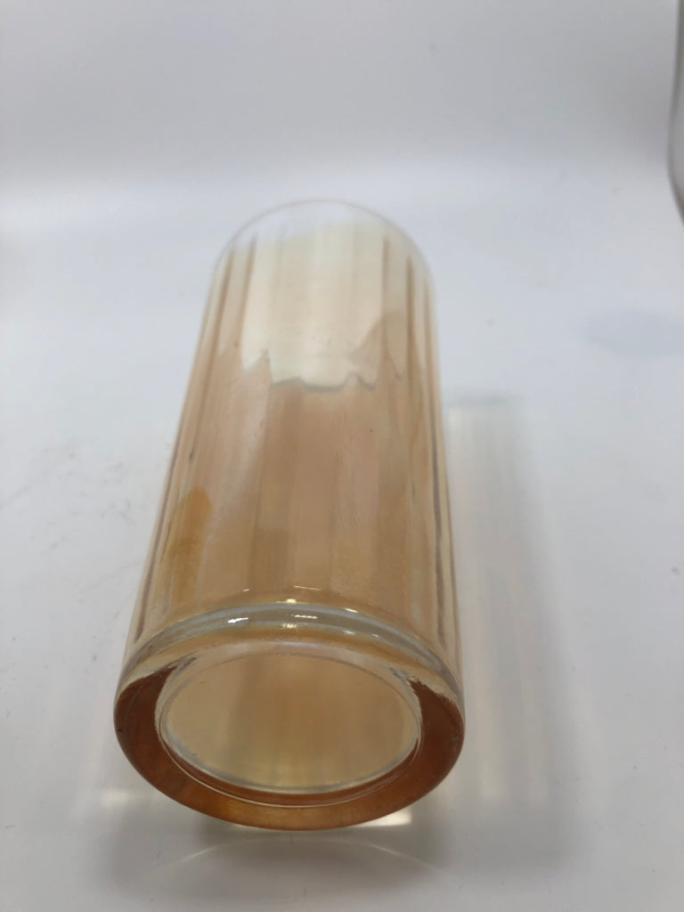 4 ORANGE IRIDESCENT DRINKING GLASSES.