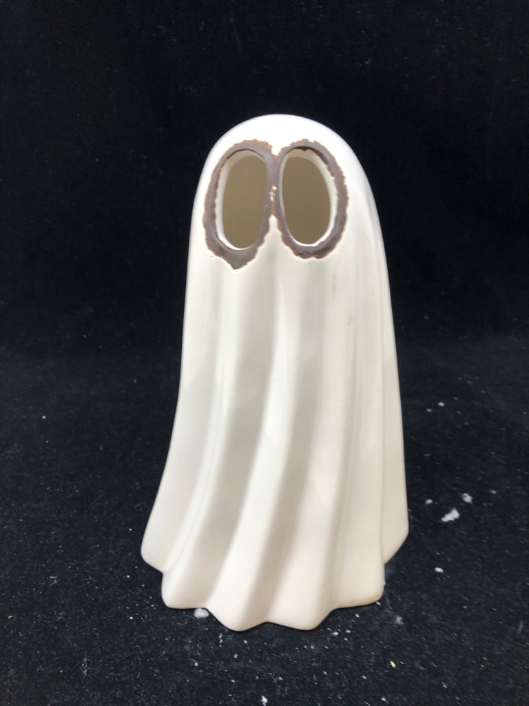 CERAMIC GHOST BLACK EYES SHELF DECOR.