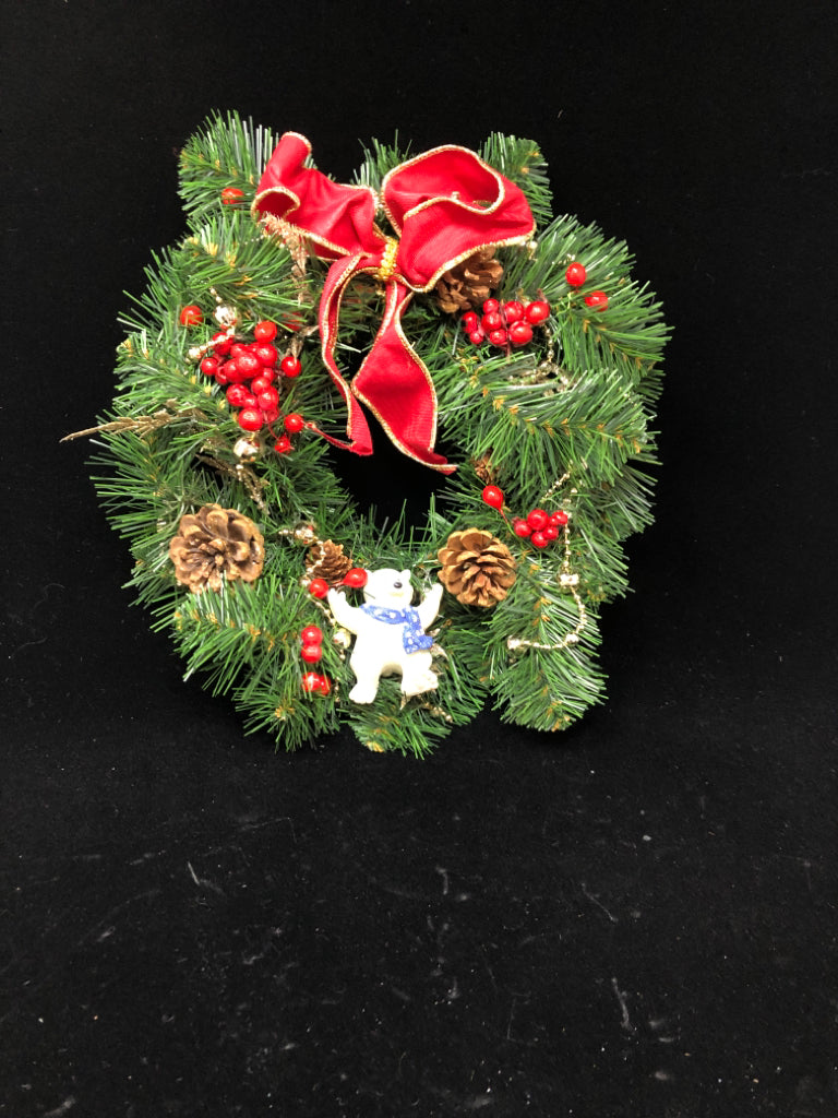 SM POLAR BEAR WREATH.