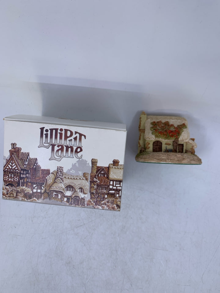 LILIPUT LANE THE FARRIERS COTTAGE W/ BOX.